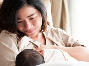 Cara Menyusui yang Benar saat Bayi Mengalami Growth Spurt