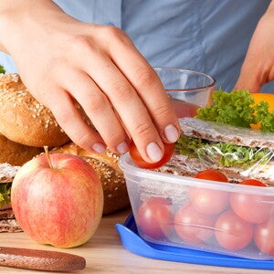 Ide bekal sekolah dengan nutrisi penting untuk anak 
