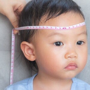 Lingkar Kepala Anak 2 Tahun: Berapa Ukuran Normalnya?