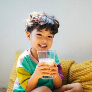 Manfaat Protein Susu Sapi untuk Anak.jpg